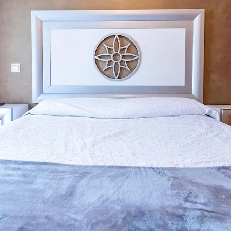 Apartamento En El Corazon De La Ciudad Con Parking Santander Exterior photo