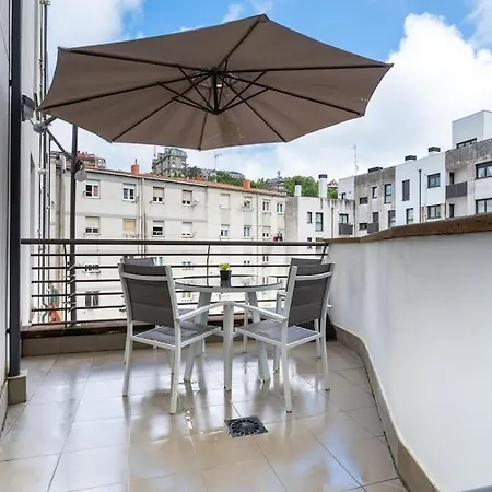Apartamento En El Corazon De La Ciudad Con Parking Santander Exterior photo